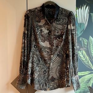 Gorgeous Alexander McQueen print silk blouse